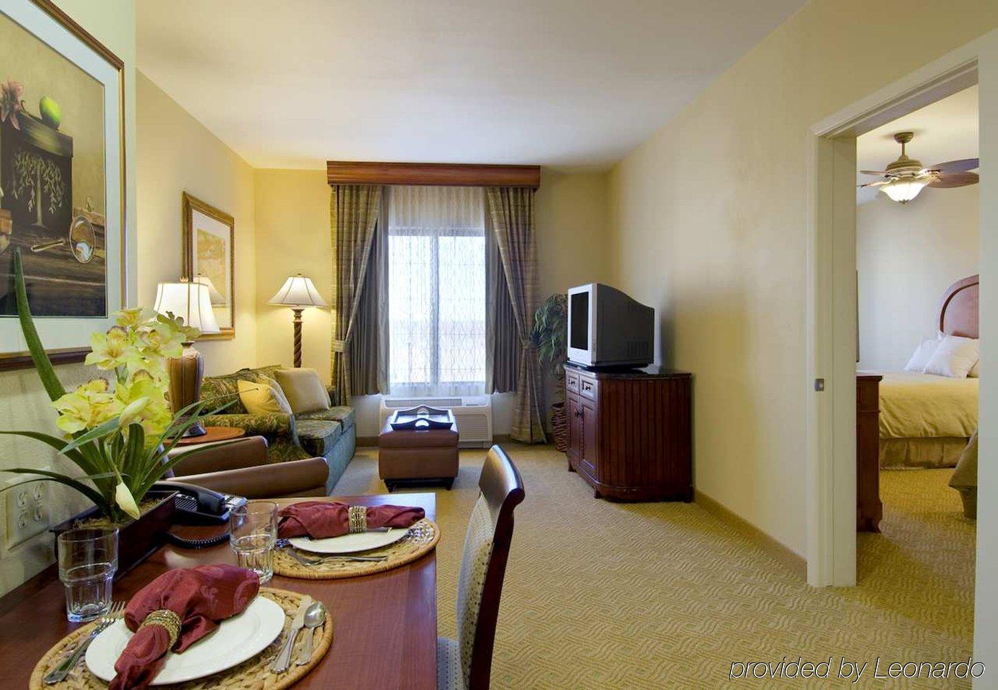Homewood Suites By Hilton Phoenix-Ейвондейл Номер фото